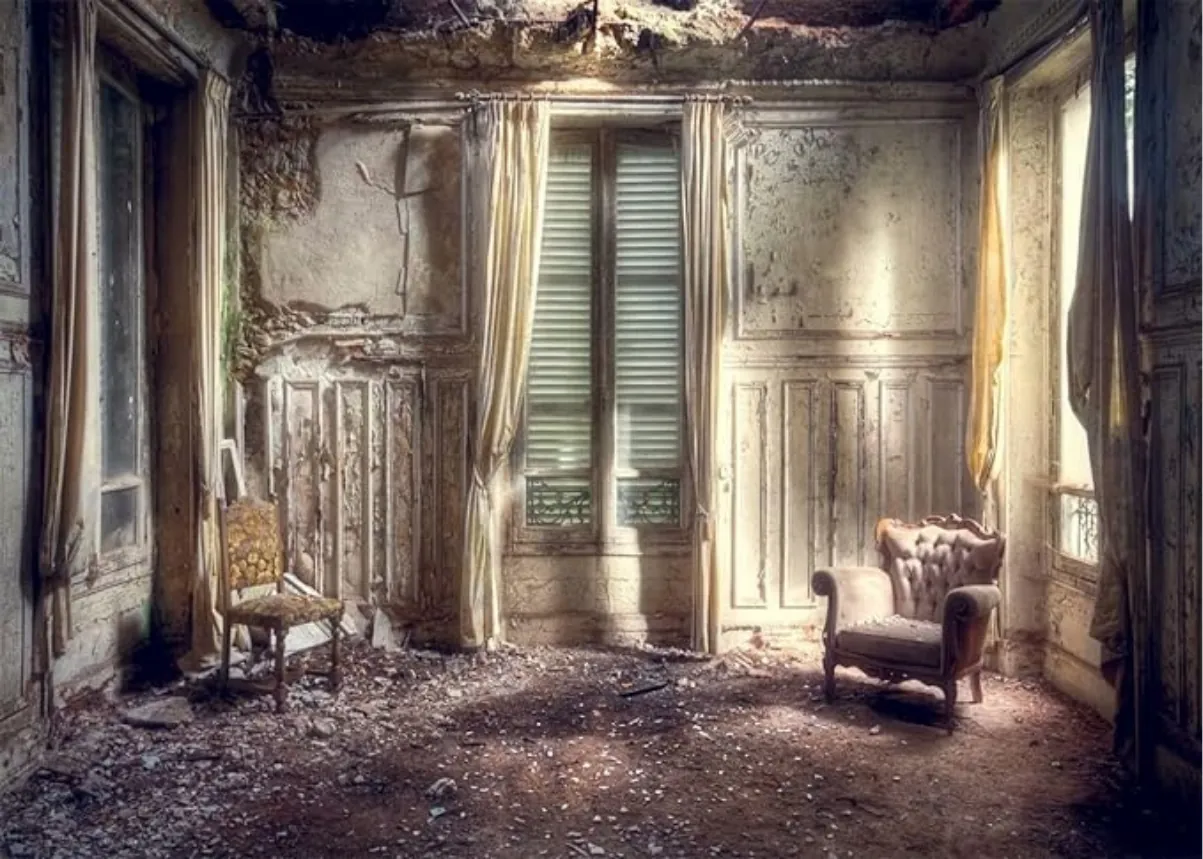 Decaying elegant living room used as the central atmospheric reference